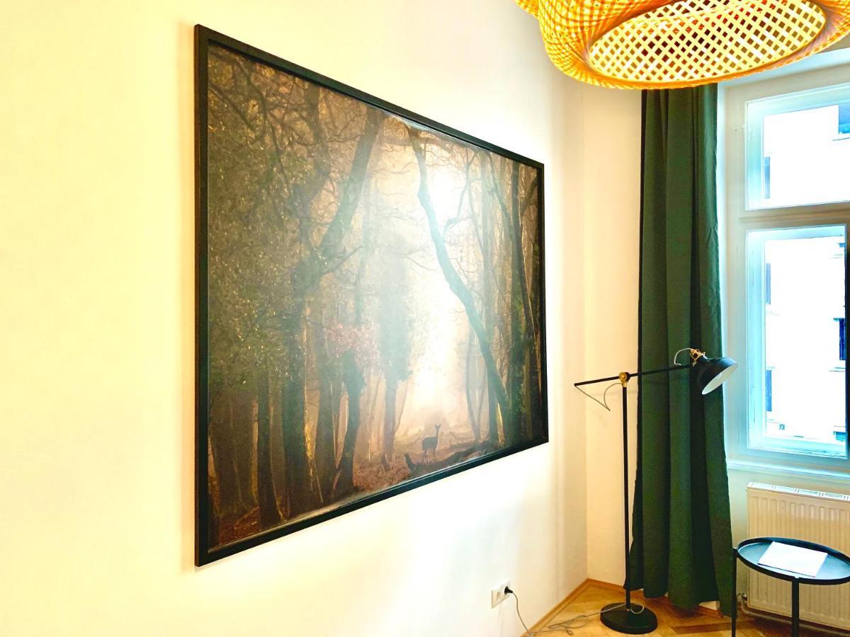 Contemporary City Apartment - By Nahuen Suites Graz Extérieur photo