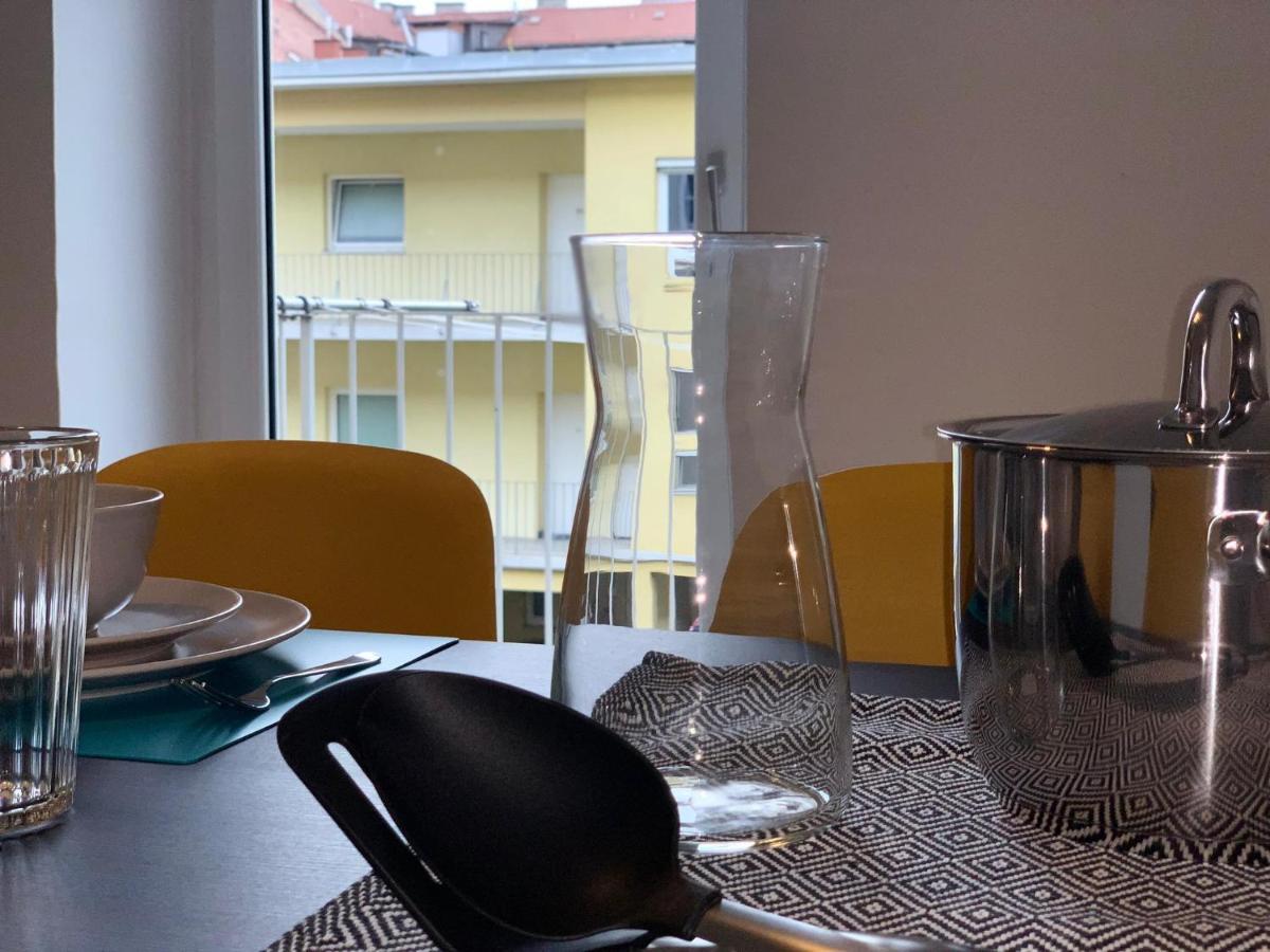 Contemporary City Apartment - By Nahuen Suites Graz Extérieur photo